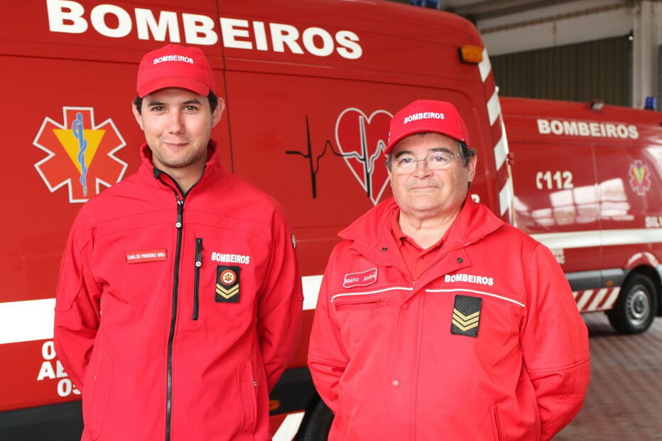 Carlos Pinheiro e Mário André são bombeiros em Silves e ajudaram mulher a dar à luz