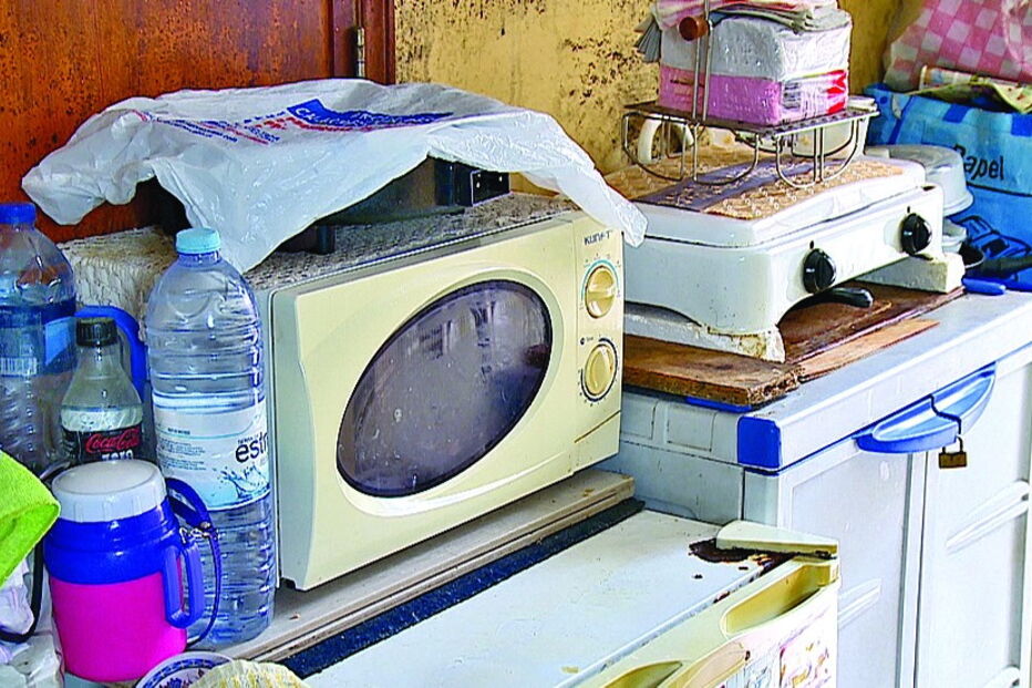 Interior revela a degradação da casa 