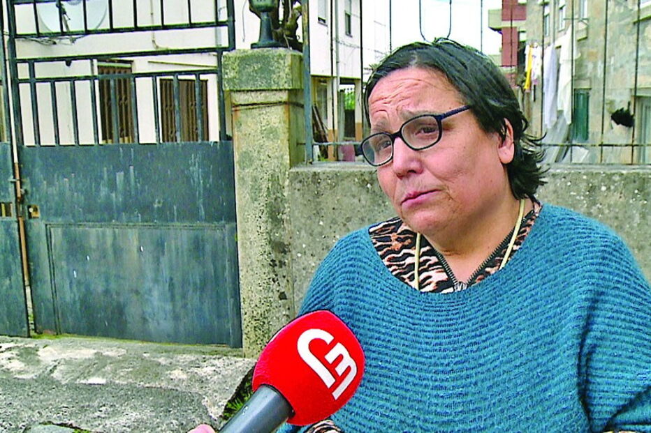 Olívia Carvalho, de 58 anos, diz que vive com ratos  