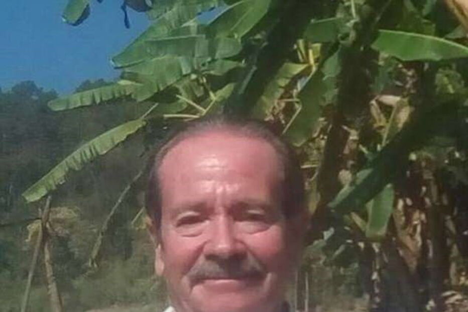 Turista filmado a mostrar pénis a crianças à saida de templo