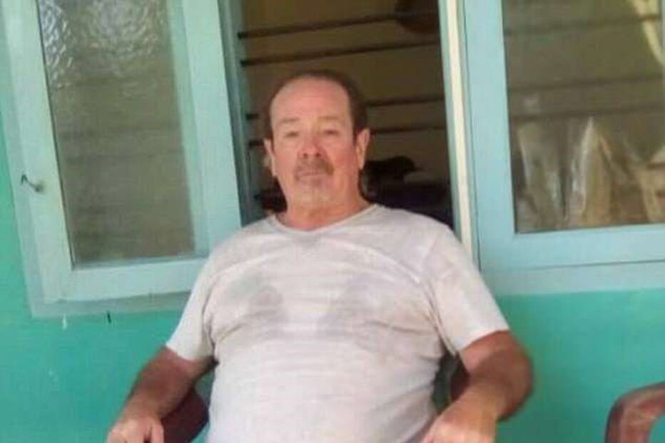 Turista filmado a mostrar pénis a crianças à saida de templo