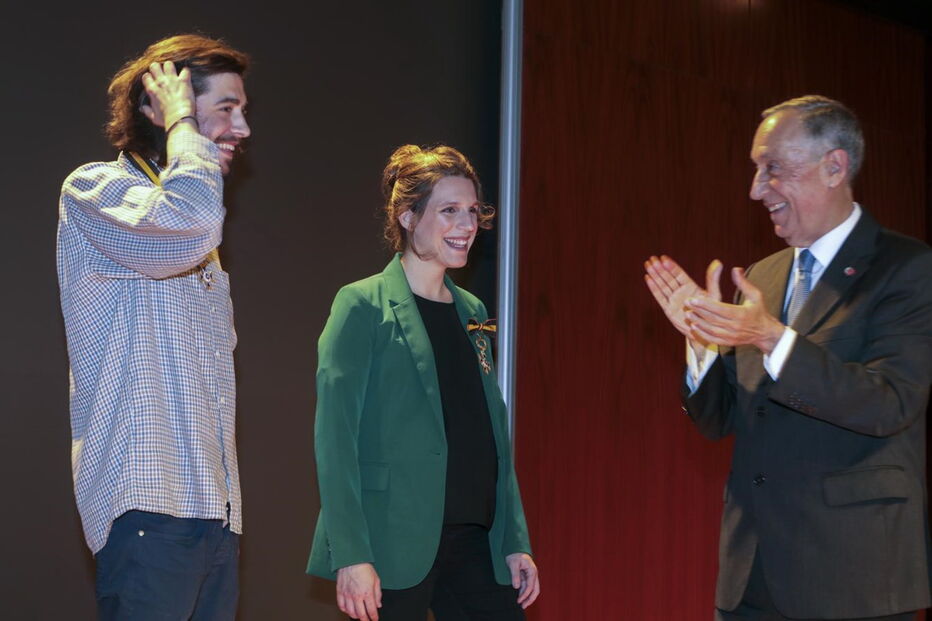 Marcelo condecora Luísa e Salvador Sobral pelo 