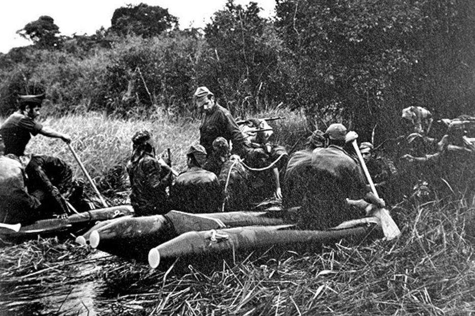 Revolução põe fim  à guerra no Ultramar. Morreram na Guerra de África 8831 militares portugueses (3455 em Angola, 2240 na Guiné e 3136 em Moçambique), de acordo com os dados oficiais