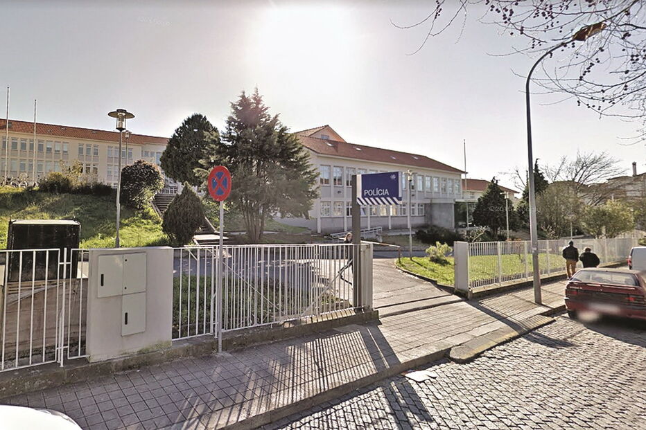 Agente principal tem 52 anos, prestava serviço na Divisão de Trânsito da PSP do Porto e foi detido há quase um ano   