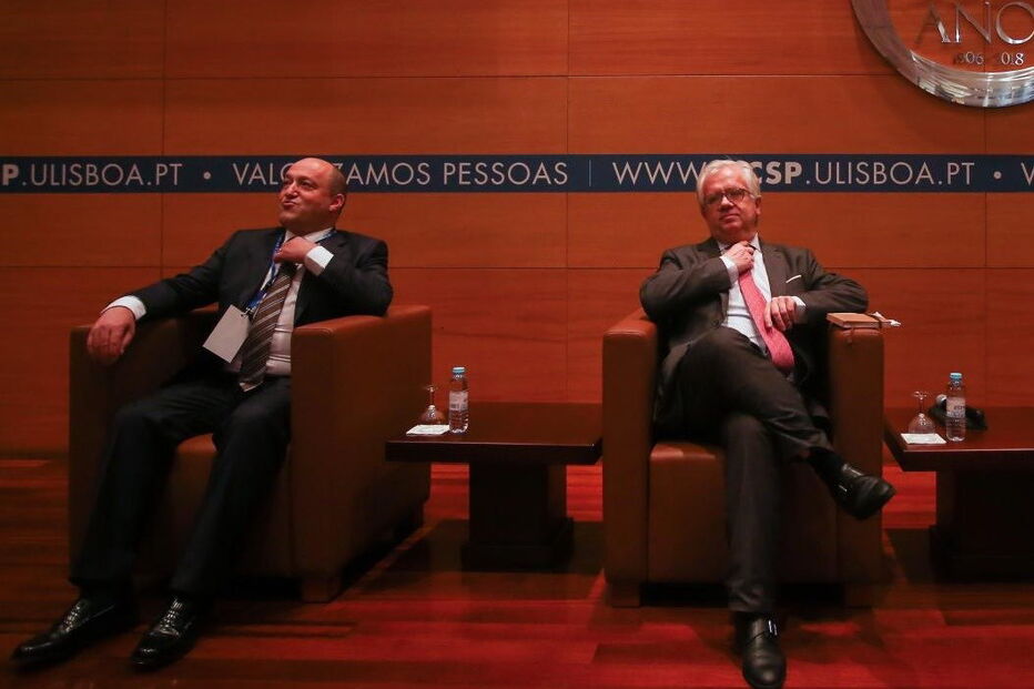 Acácio Pereira, do sindicato do SEF com o ministro Eduardo Cabrita