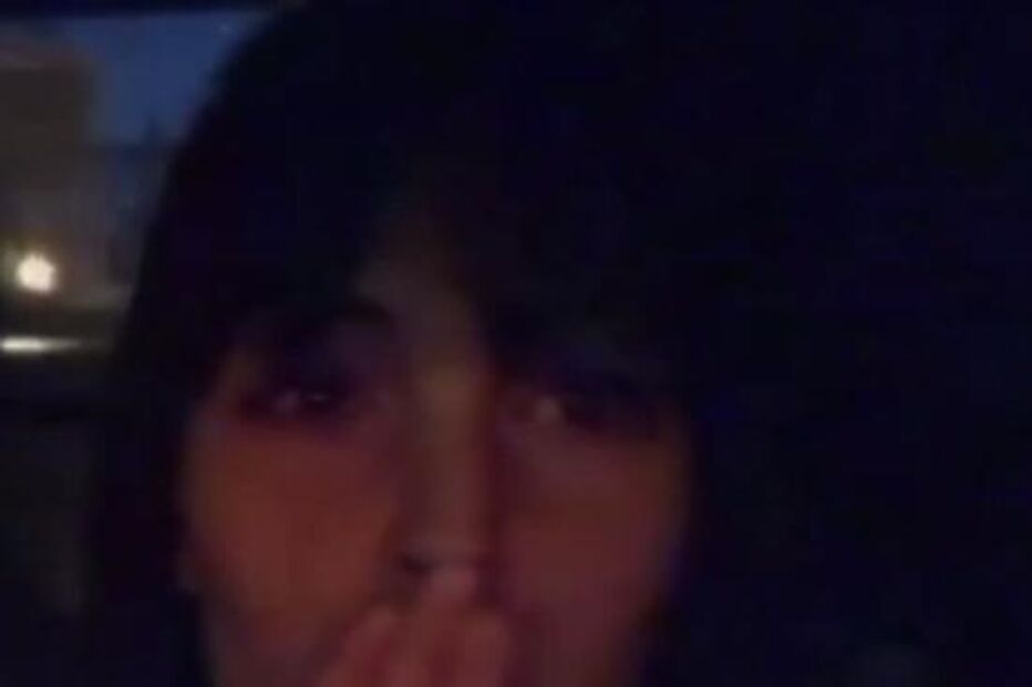 Georgina mostra anel oferecido por Ronaldo