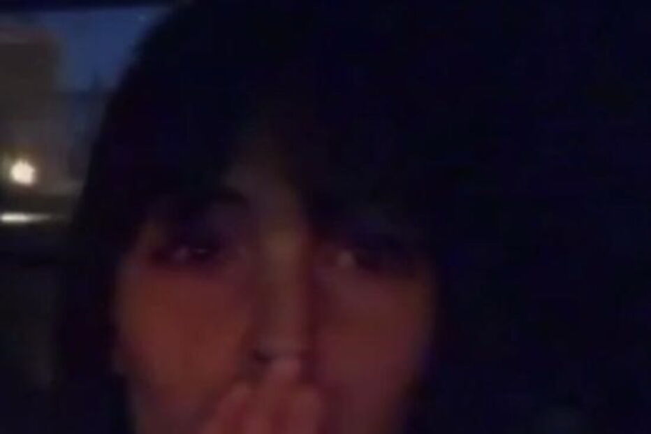 Georgina mostra anel oferecido por Ronaldo