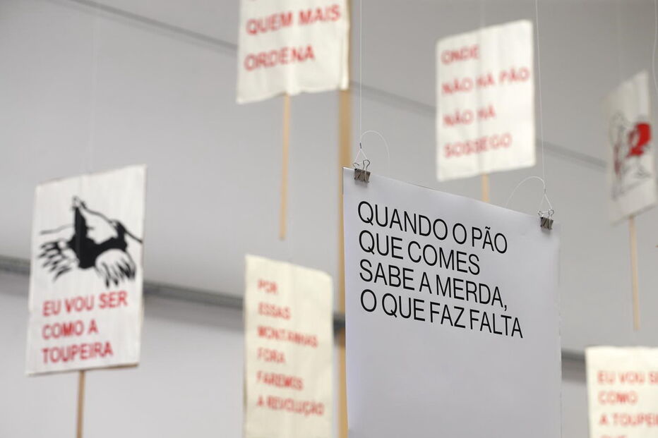 Exposição de cartazes de protesto no Barreiro