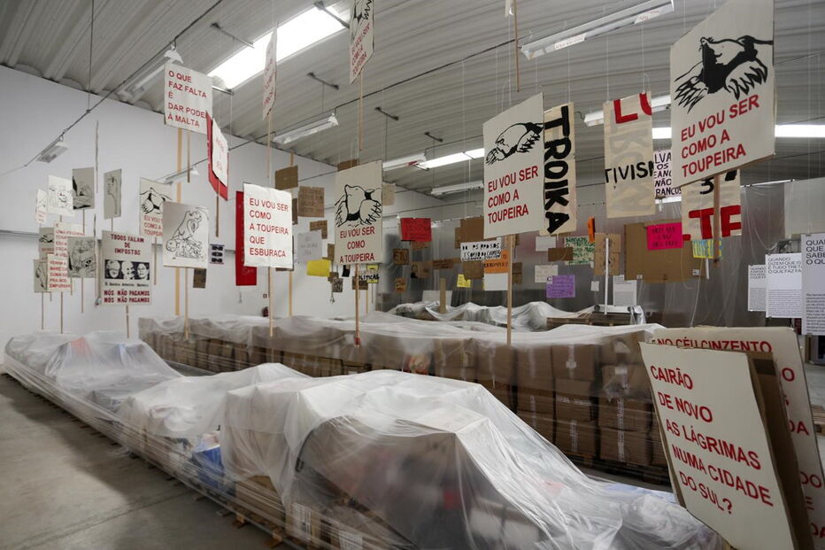 Exposição de cartazes de protesto no Barreiro