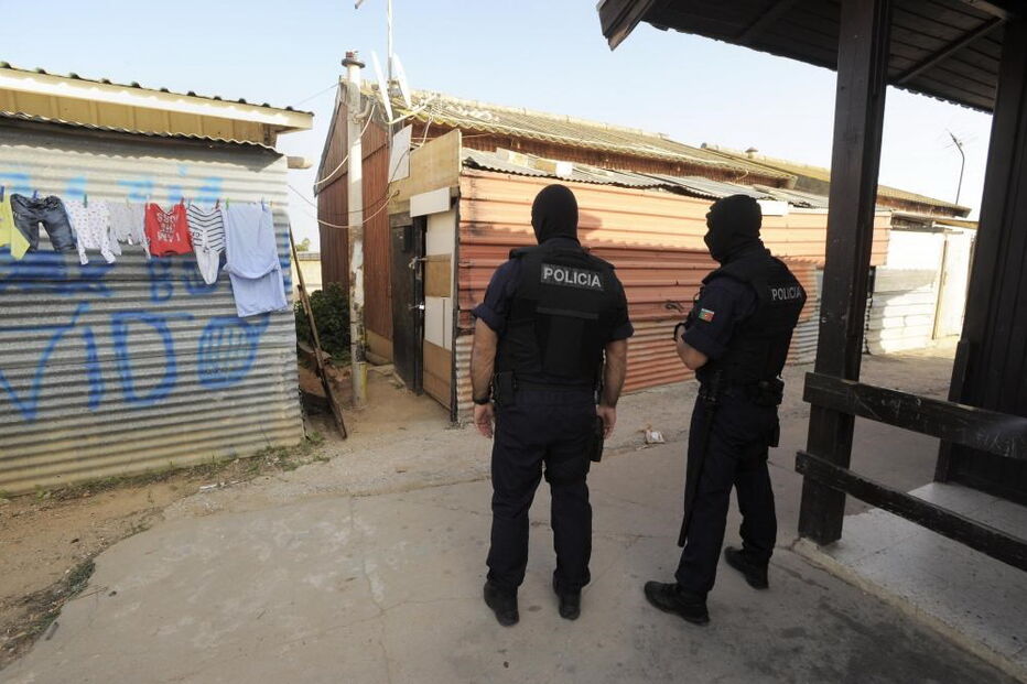 Intervenção policial no Bairro da Horta da Areia, em Faro