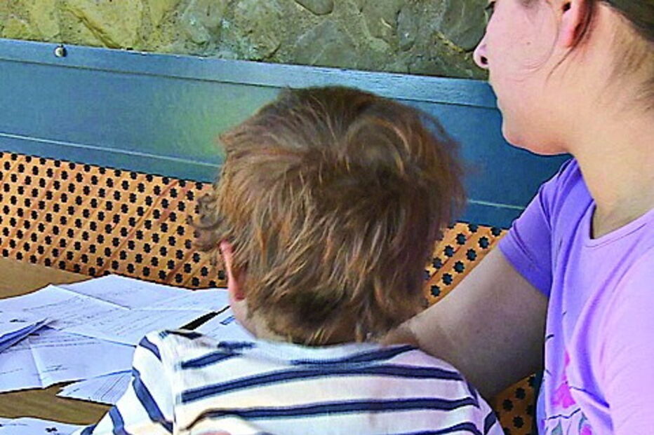 Luísa Santos e o filho Tiago Guerreiro, de apenas três anos   