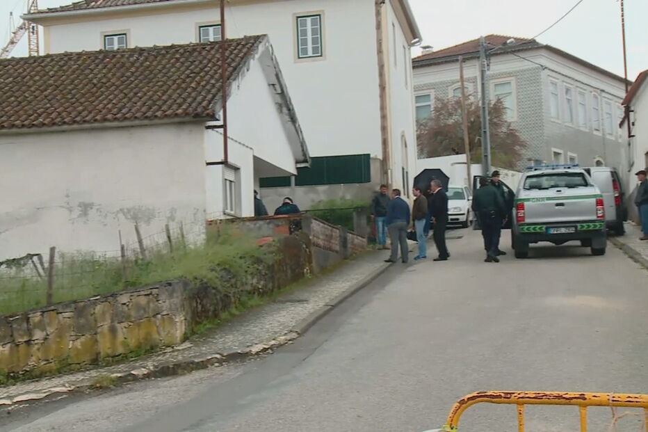 Homem mata mulher à pancada e entrega-se à GNR