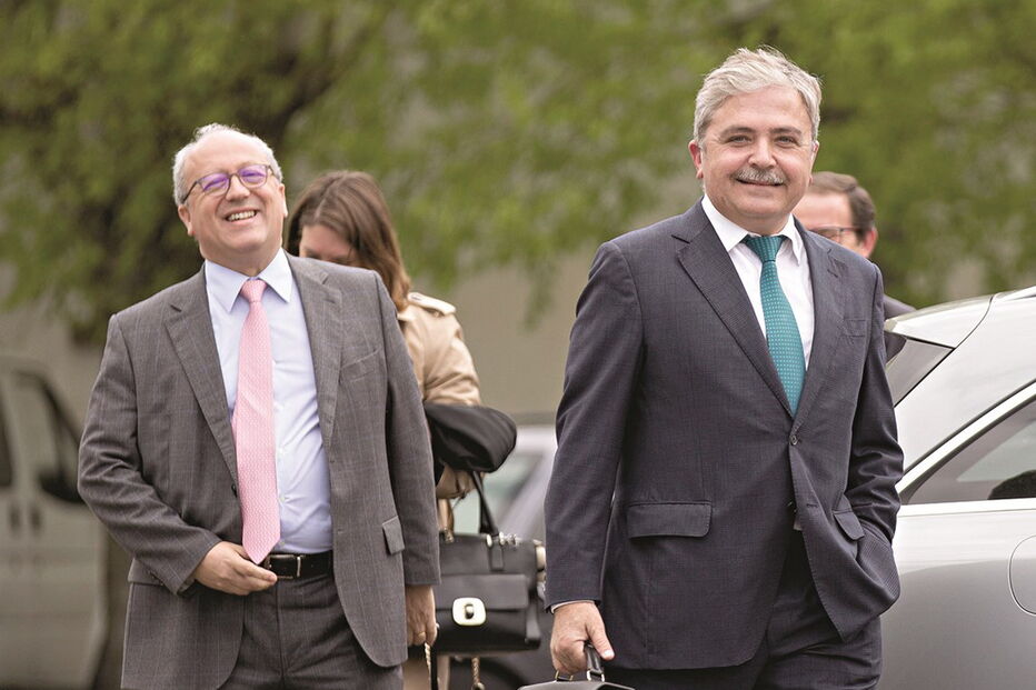 Amílcar Morais Pires (à direita)