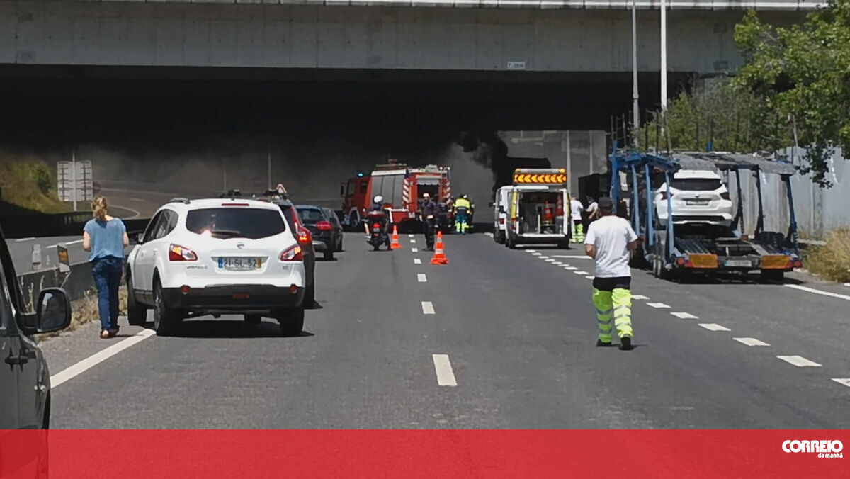 Incêndio Em Camião Condiciona Circulação Na Ponte Vasco Da Gama Nos Dois Sentidos Portugal