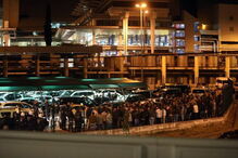 Operação policial no aeroporto de Lisboa para controlar motoristas de táxi 