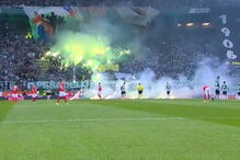 Tochas no relvado em Alvalade	