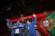 Em Lisboa, a festa fez-se junto à casa do FC Porto na capital, na av da República