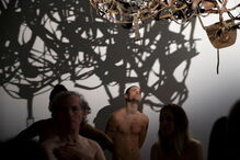 Palais de Tokyo realizou evento para nudistas