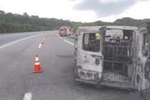 ambulancia, chamas, A24, estrada, arde