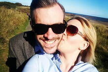 Karin Stone e Jay, casal, nudez
