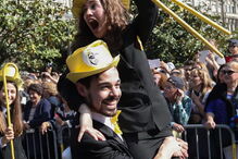 Cortejo da Queima das Fitas invadiu ruas do Porto