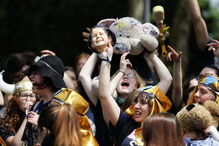 Cortejo da Queima das Fitas invadiu ruas do Porto