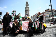 Cortejo da Queima das Fitas invadiu ruas do Porto