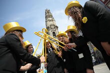 Cortejo da Queima das Fitas invadiu ruas do Porto