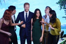 As figuras de cera de Meghan Markle e Harry no museu Madame Tussauds
