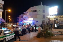 Bombeiros e INEM, com duas ambulâncias e quatro operacionais, prestaram assistência aos dois homens no local 