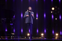 Salvador Sobral canta 