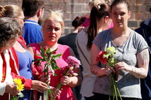 Multidão na despedida emotiva a Alfie Evans