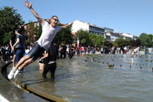 Cortejo Académico do Enterro da Gata percorreu ontem várias ruas de Braga