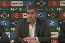 Bruno de Carvalho na conferência de imprensa em que disse que vai ficar no Sporting