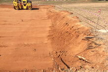Trabalhos de escavação e terraplanagem estavam a decorrer sem autorização