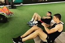 Jogadores do Sporting treinam no ginásio