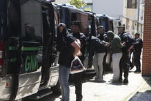 Suspeitos do ataque ao Sporting em Alcochete no Tribunal do Barreiro