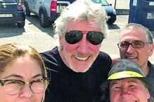 Roger Waters tirou selfie com cozinheiras de restaurante lisboeta
