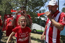 Adeptos do Aves fazem a festa no Jamor	