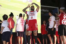 Vila das Aves não dormiu para receber os heróis do Jamor esta madrugada