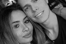 Nara Almeida e o namorado