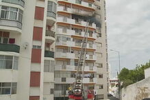 Incêndio em prédio de Portimão