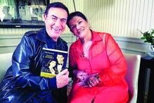 Dolores Aveiro também lançou o livro no Brasil, na terça-feira