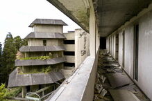 Hotel Monte Palace, na Ilha de São Miguel, está em ruínas há vários anos