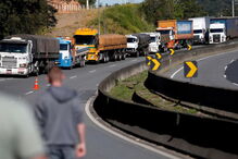 Camionistas brasileiros bloquearam estradas em todo o país