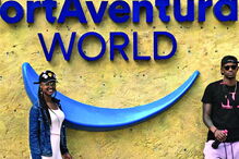 Nelson Semedo e a companheira, Marlene, no Portaventura, em Espanha 