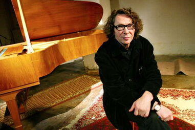 Fotógrafo Jean Claude Arnault é acusado de assédio sexual a dezenas de mulheres