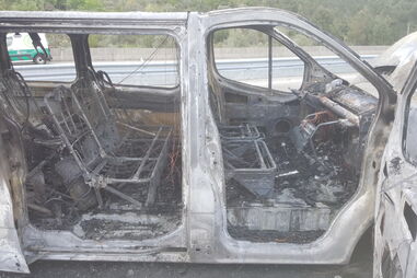 ambulancia, chamas, A24, estrada, arde