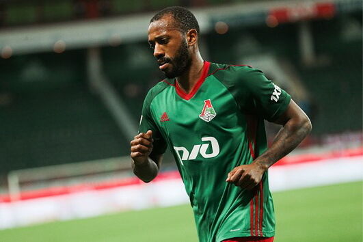 Manuel Fernandes tem 32 anos e é médio do Lokomotiv