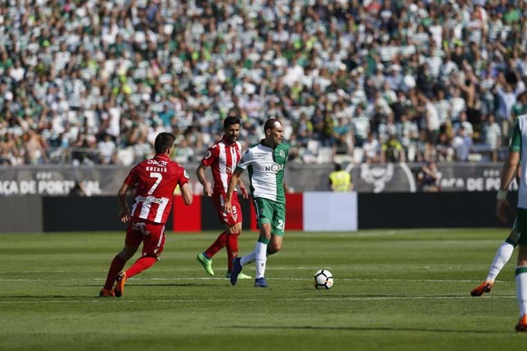 Vila das Aves, 10/30/2018 - The Clube Desportivo das Aves received Sporting  Clube de Portugal this afternoon at the EstÃ¡dio do Clube Desportivo das  Aves, in a game to count for the